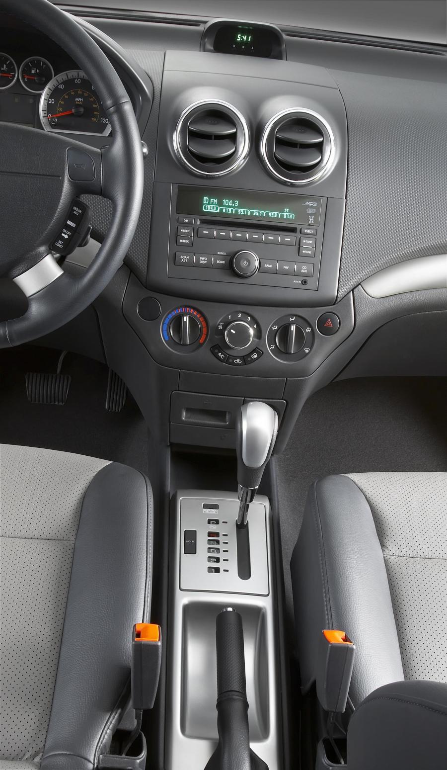  Chevrolet Aveo5 LT 2009 года  (фото 5 из 27)